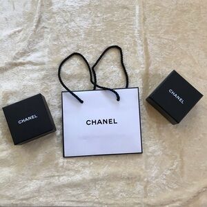 Chanel shopping bag